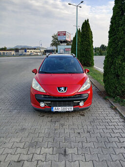 Predám Peugeot 207 1,6e 16 V 88kw Outdoor
