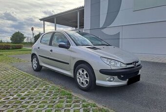 Peugeot 206 1.1