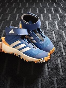 Predám (e) detské tenisky