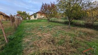 Pozemok na predaj v obci Melek, 427 m2