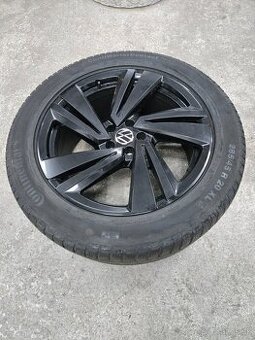 Predam elektrony VW  R20 + zimne pneu