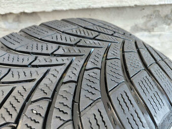 1ks zimna Semperit 235/45R18