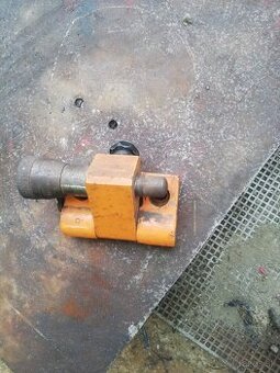 mikrometrickym doraz