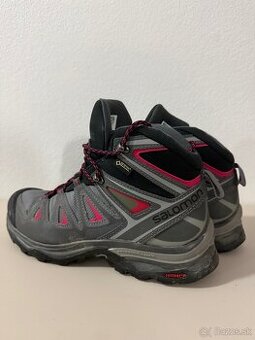 Predám turistické topánky SALOMON velkosť 38.