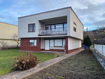 Rodinný dom v Hriňovej s veľkou terasou na slnečnom pozemku