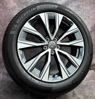 Letní sada alu kol Volvo V90 CC/XC40 235/50R19 105V