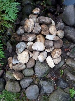 Darujem riecne okruhliaky