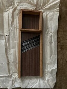 Predám starý kvalitný krájač na kapustu aj s rámom