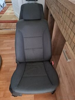 Sedačky bmw e60 vymením