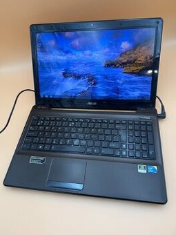 Notebook ASUS i3 M350 / 8GB RAM / 500GB / GeForce 310M