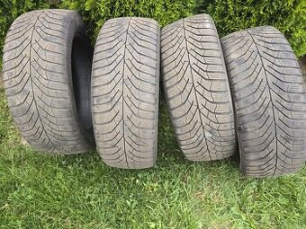 215/55 r17 Kumho wp52 zimne