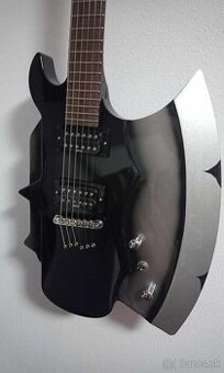 🔥 ROVNO Z PEKLA – CORT GS-AXE-2 GITARA GENE SIMMONS (KISS)