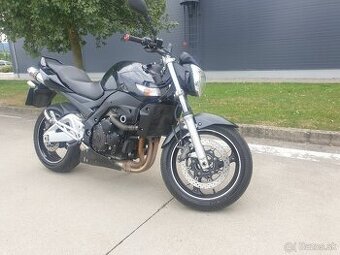 Suzuki GSR 600