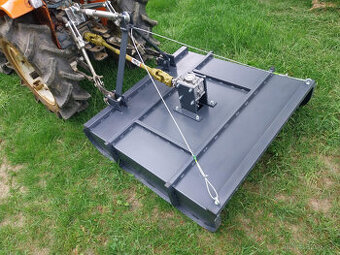 Nožový mulčovač.