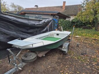 Laminatovy cln katamarán 360