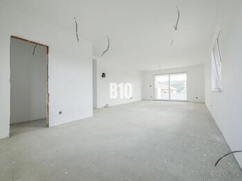 4 izbový rodinný dom na 661m2 pozemku v obci Zbehy