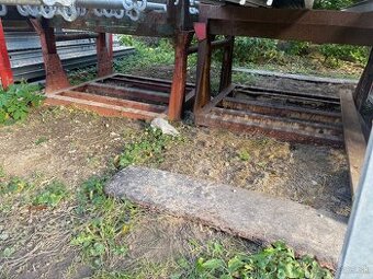 Kovová paleta , kovový kôš