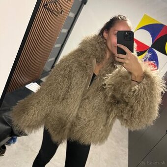 Kožuch z mongolskej ovce NOVÝ