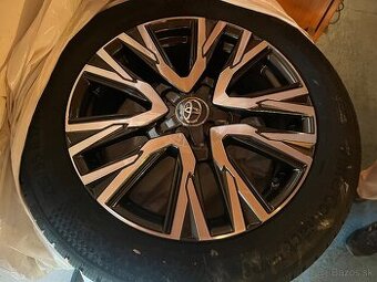 Predám zimne gumy na Toyota Yaris