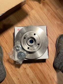 Nový brzdový kotúč Brembo 08.A141.17 - 1