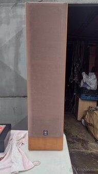 Predám reproduktory Yamaha viď foto cena 140 eur.