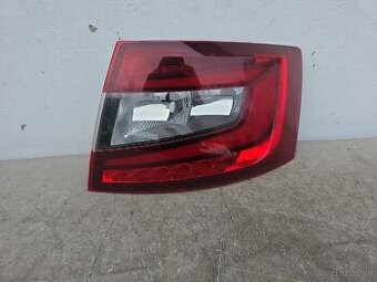 Škoda Octavia 3 III HB 2017- prave zadne svetlo