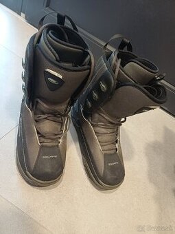 Predam makke topanky na snowboard znacky Escape