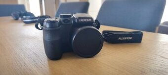 Predám fotoaparát FUJI FINEPIX 1000FD