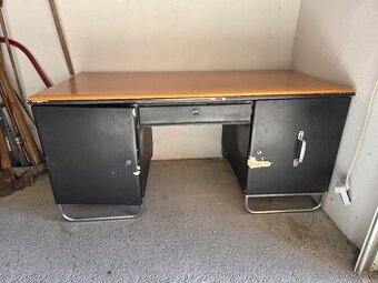 Písací chrómový stôl