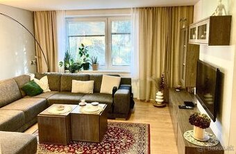 Veľký zrekonštr. zariadený 3 izb.byt 81 m2, Sídlisko I v HE