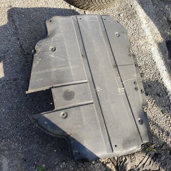 VW Sharan 7M kryt motora