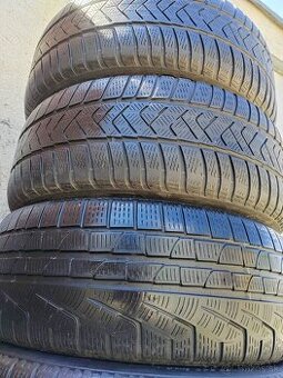 Pirelli 245/45 R18