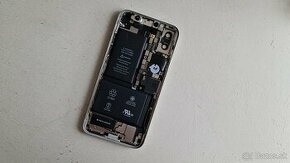 Apple iPhone X 64GB - bez lcd a foťáku - na diely - 1