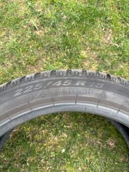 225/45 R18 Pirelli