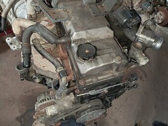 Predám rozpredam motor do mitsubishi pajero 3