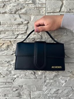 Jacquemus čierna