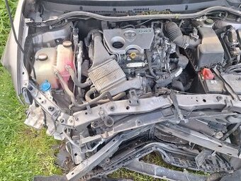 Toyota Auris 1.2T