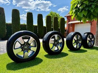 Komplet letnú sadu alu Škoda Scout - 5x112 225/55 R17.