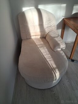 Darujem samostatnu cast sedacky