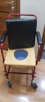 Toaletny vozik pre invalida