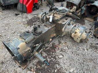 Predám zadnú časť traktora Zetor major 7045