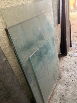 Sklenená výplň , tabla a okno