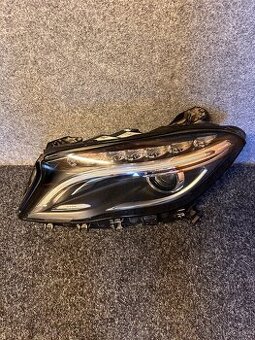 Svetlo Mercedes-Benz trieda GLA W156