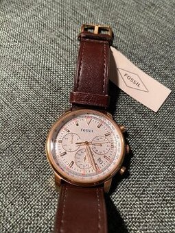Predam hodinky Fossil FS5415