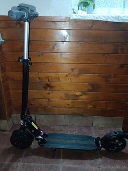 Elektrická kolobežka KUGOO