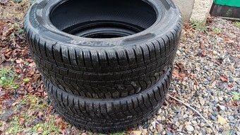 Hankook 215/45 R16 zimne