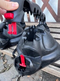 Magnetický nosič na lyže