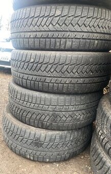 zimne pneu 215/55 r17