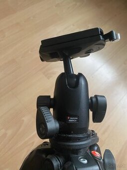 Manfrotto tripod + hlava