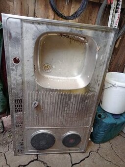 nerezové umyvadlo s dvojplotenkou